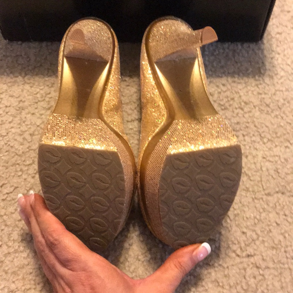 Platform glittery gold high heels Size 6.5 - Picture 4 of 8